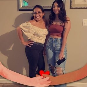 Meet your Posher, Lezly